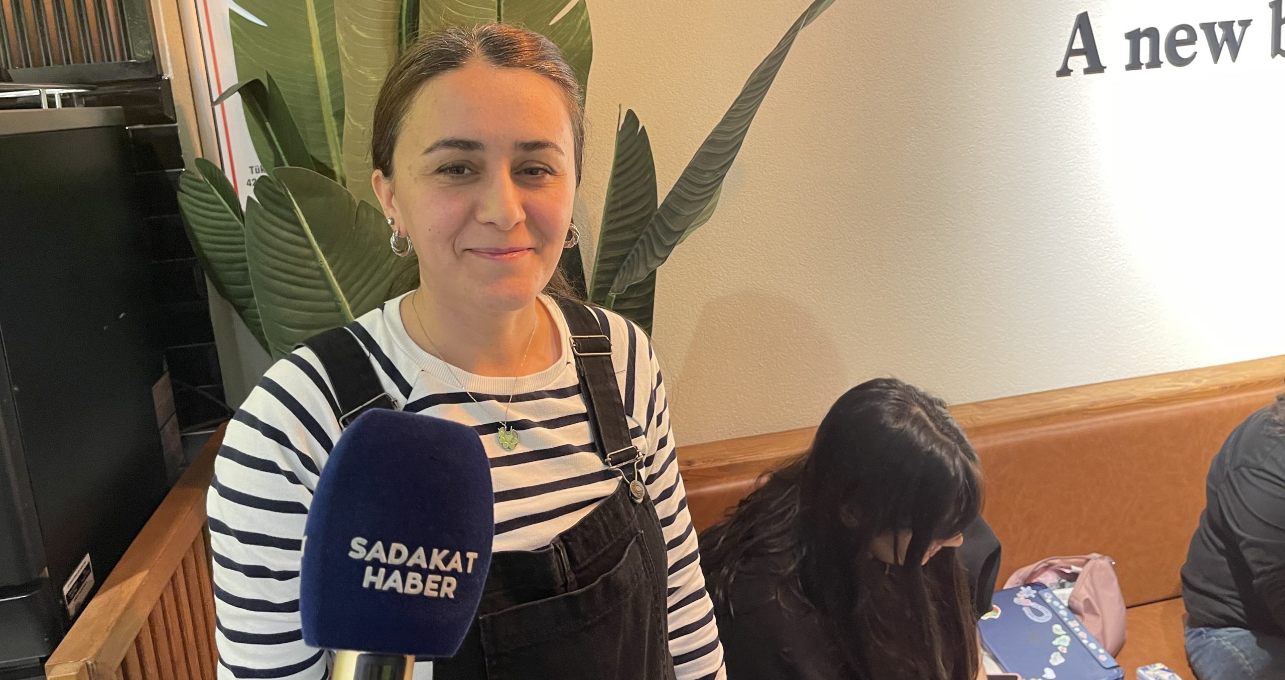 YILLARCA OKUYUP ATANAMAYAN ÖĞRETMENLERİN SESSİZ ÇIĞLIĞI  MERVE ŞENYURT’UN SANATLA DAYANIŞMA MESAJI TERME’DE YANKI BULDU